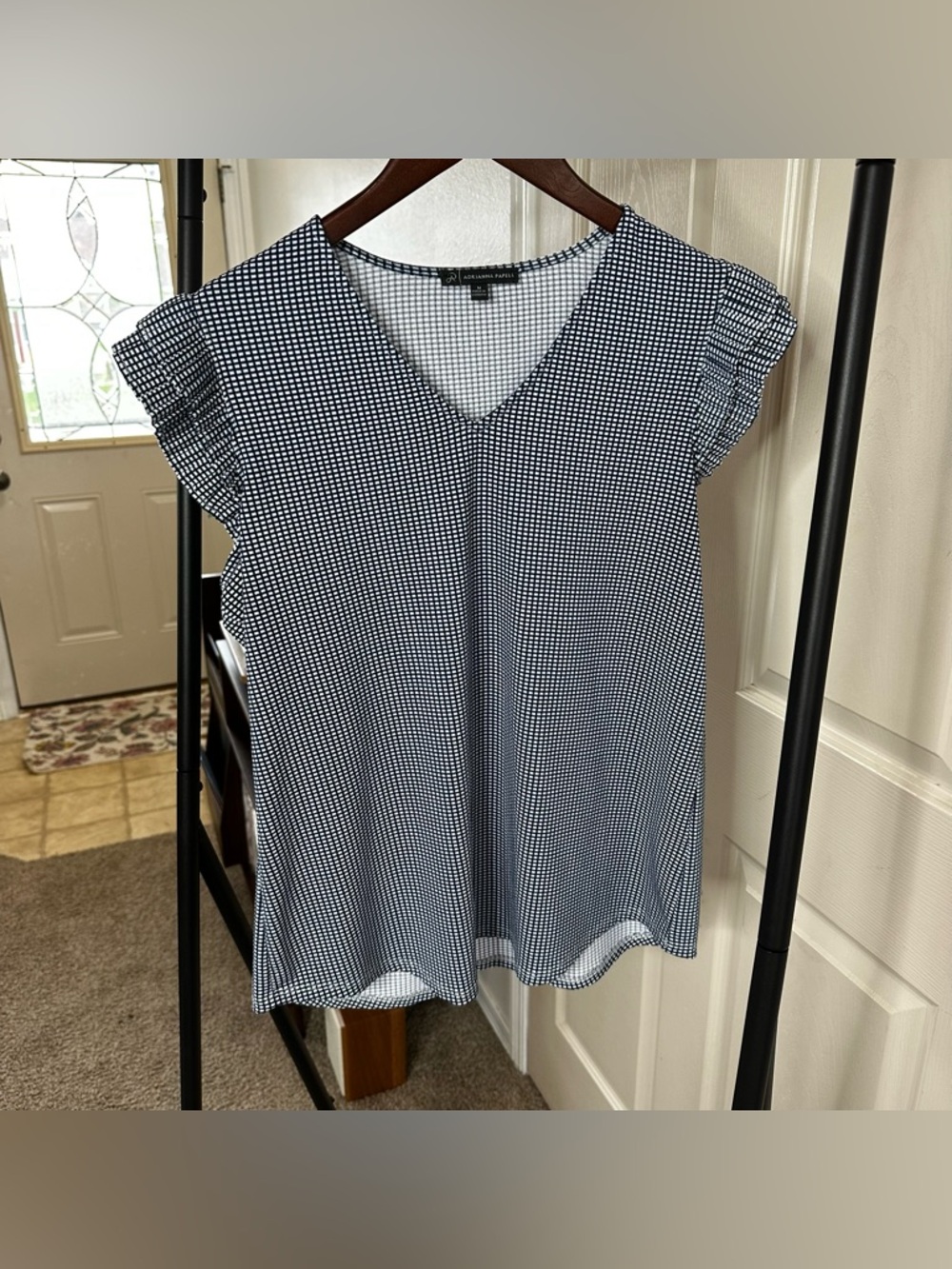 Adrianna Papell Navy & White Gingham V-Neck Cap Sleeve Blouse 🛞